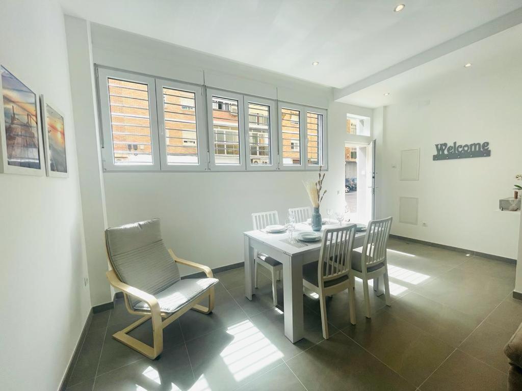 Apartamento Alhucemas Playa Μάλαγα Εξωτερικό φωτογραφία